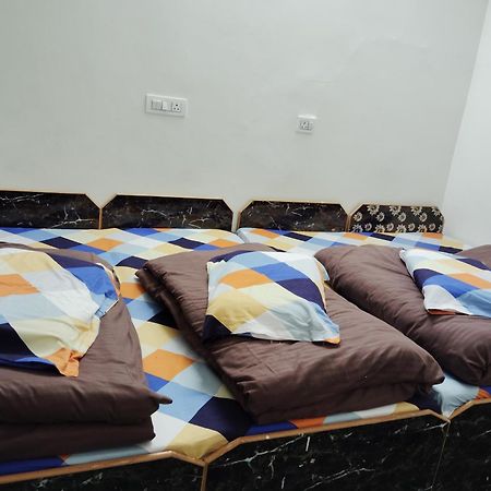 Hotel Narayana Residency Gupta Kāshi Esterno foto