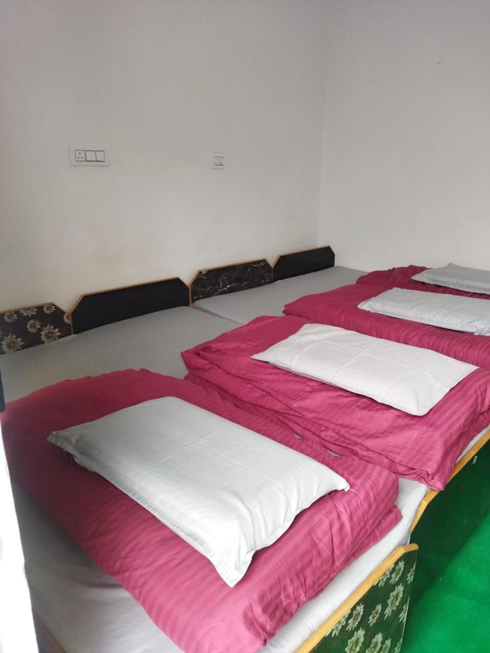 Hotel Narayana Residency Gupta Kāshi Esterno foto